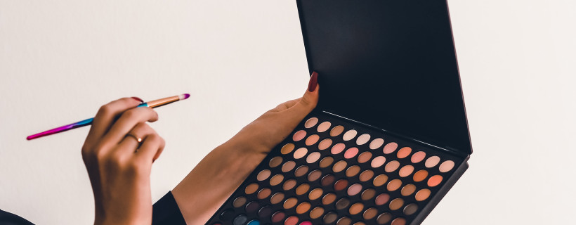 Farbpalette als Symbol der Möglichkeiten in der systemischen Berufsberatung